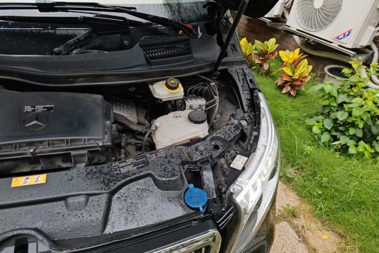 Used Mercedes-Benz V-Class 2020 V 260 Prestige Edition Engine Bay Left