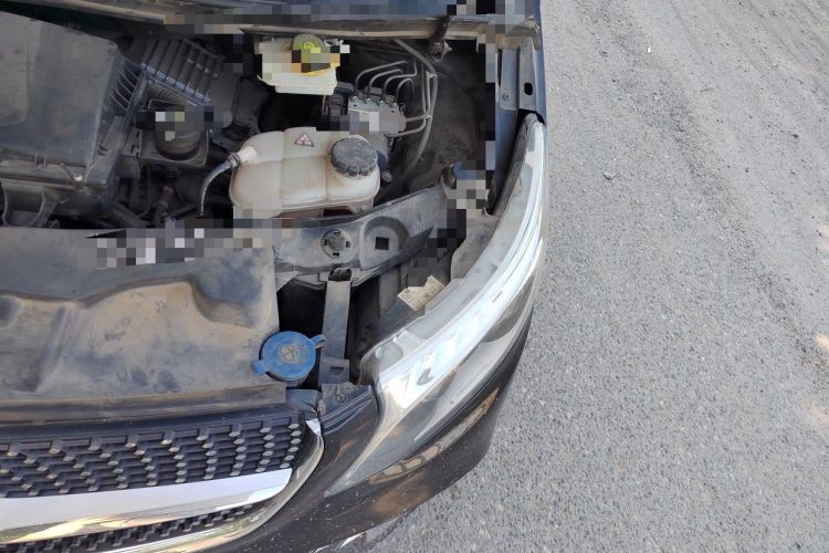 Used Mercedes-Benz V-Class 2020 V 260 L Long-wheelbase Luxury Edition Engine Bay Left
