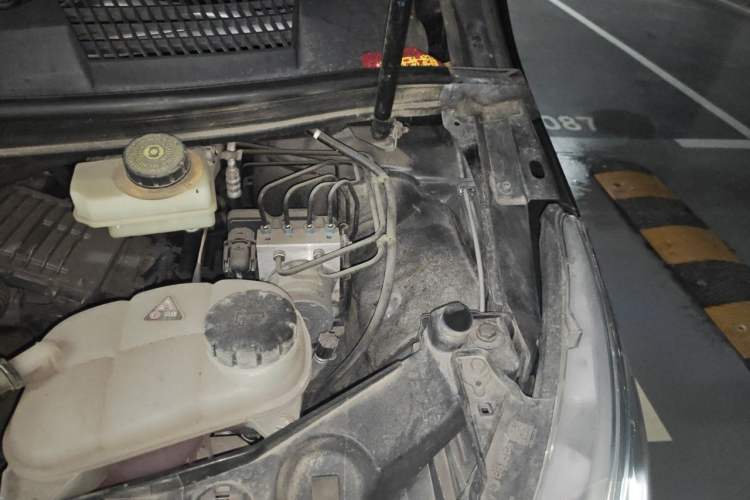 Used Mercedes-Benz V-Class 2020 V 260 L Long-wheelbase Luxury Edition Engine Bay Left