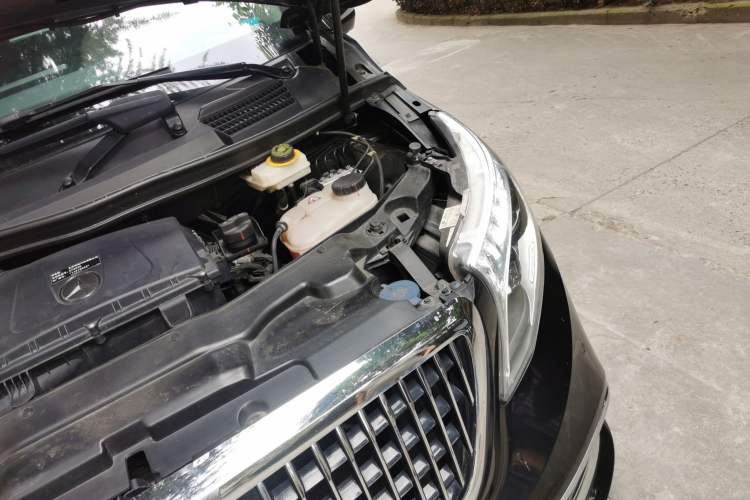 Used Mercedes-Benz V-Class 2020 V 260 L Long-wheelbase Luxury Edition Engine Bay Left