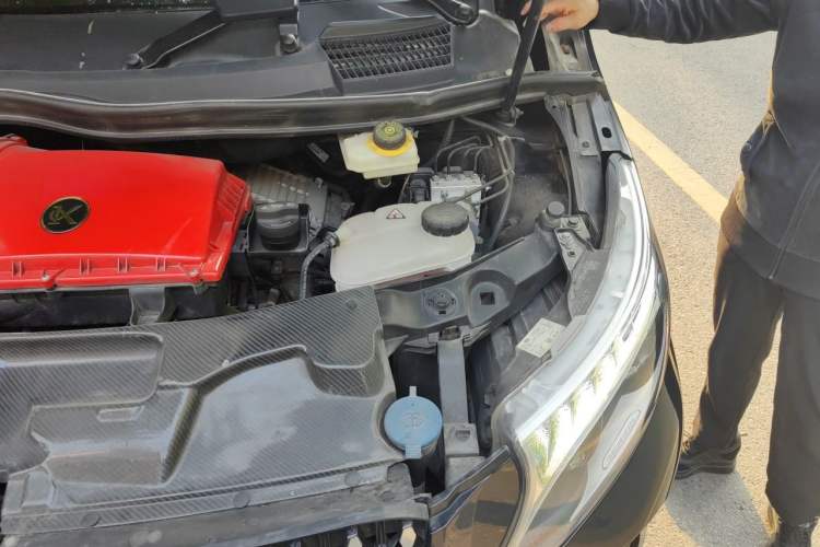 Used Mercedes-Benz V-Class 2020 V 260 L Long-wheelbase Luxury Edition Engine Bay Left