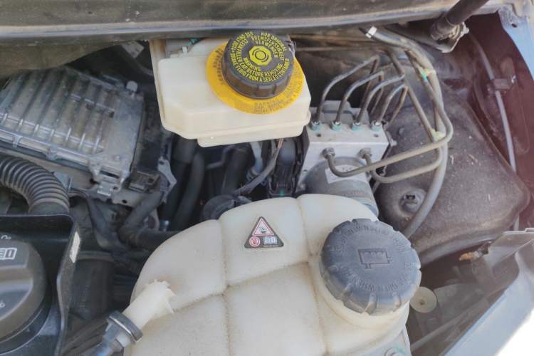 Used Mercedes-Benz V-Class 2020 V 260 Avantgarde Edition Engine Bay Left
