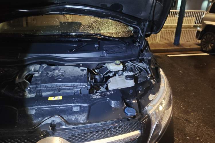 Used Mercedes-Benz V-Class 2020 V 260 Prestige Edition Engine Bay Left