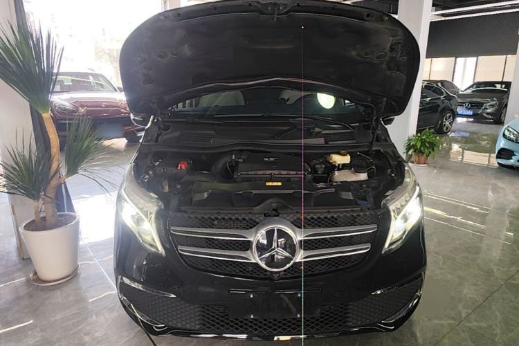 Used Mercedes-Benz V-Class 2020 V 260 Prestige Edition Engine Bay