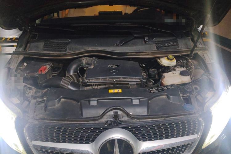 Used Mercedes-Benz V-Class 2020 V 260 L Long-wheelbase Luxury Edition Engine Bay