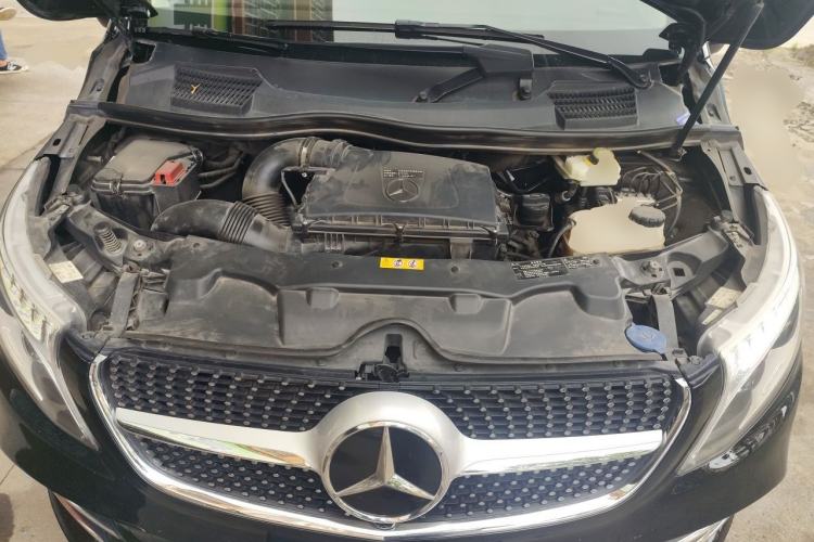 Used Mercedes-Benz V-Class 2020 V 260 L Long-wheelbase Luxury Edition Engine Bay