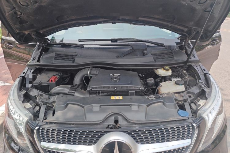 Used Mercedes-Benz V-Class 2020 V 260 L Long-wheelbase Luxury Edition Engine Bay