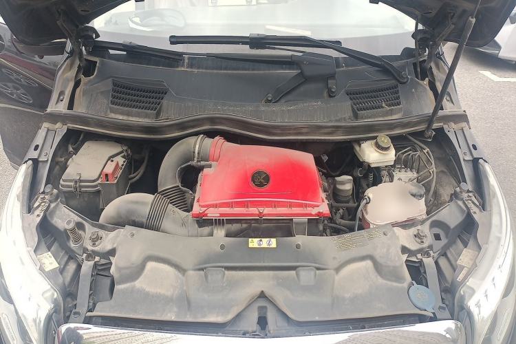 Used Mercedes-Benz V-Class 2020 V 260 Avantgarde Edition Engine Bay