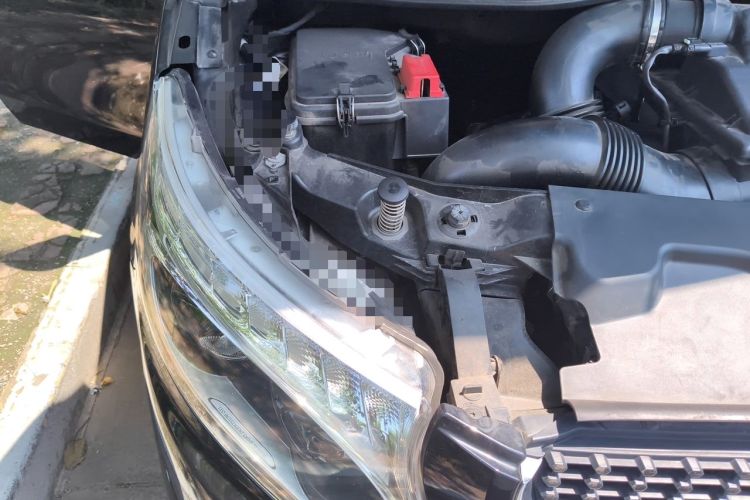 Used Mercedes-Benz V-Class 2020 V 260 L Long-wheelbase Luxury Edition Engine Bay Right