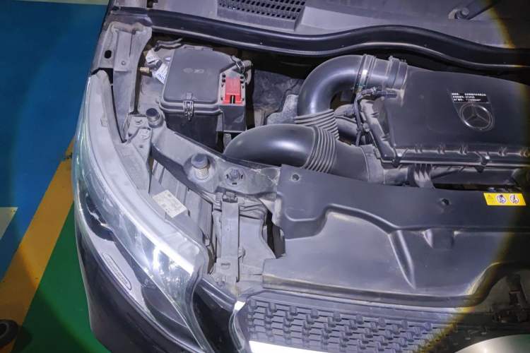 Used Mercedes-Benz V-Class 2020 V 260 L Long-wheelbase Luxury Edition Engine Bay Right