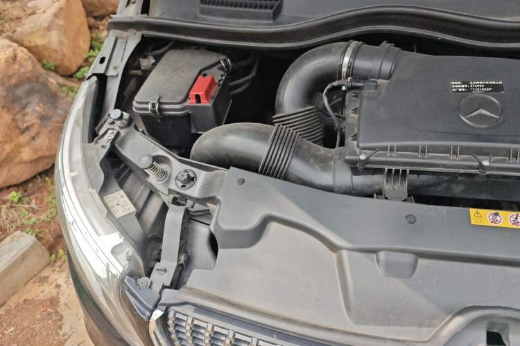 Used Mercedes-Benz V-Class 2020 V 260 L Long-wheelbase Luxury Edition Engine Bay Right