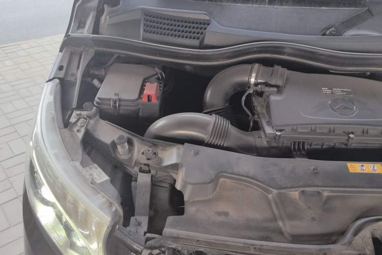 Used Mercedes-Benz V-Class 2020 V 260 Prestige Edition Engine Bay Right