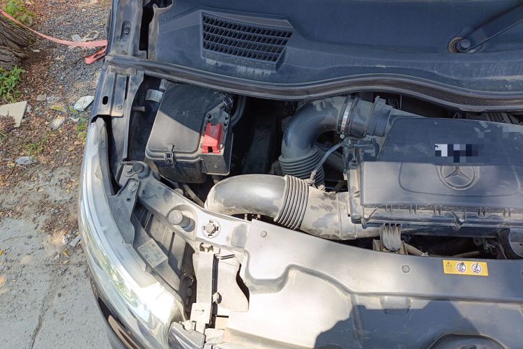 Used Mercedes-Benz V-Class 2020 V 260 L Long-wheelbase Luxury Edition Engine Bay Right