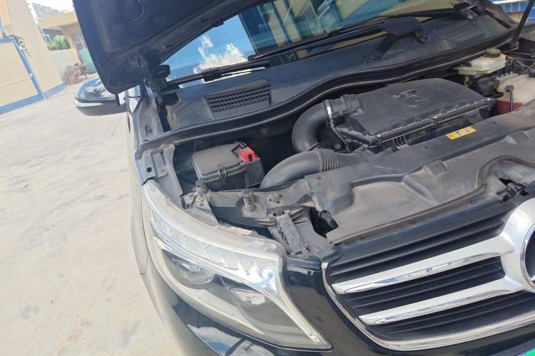 Used Mercedes-Benz V-Class 2020 V 260 Avantgarde Edition Engine Bay Right