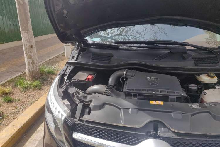 Used Mercedes-Benz V-Class 2020 V 260 Prestige Edition Engine Bay Right