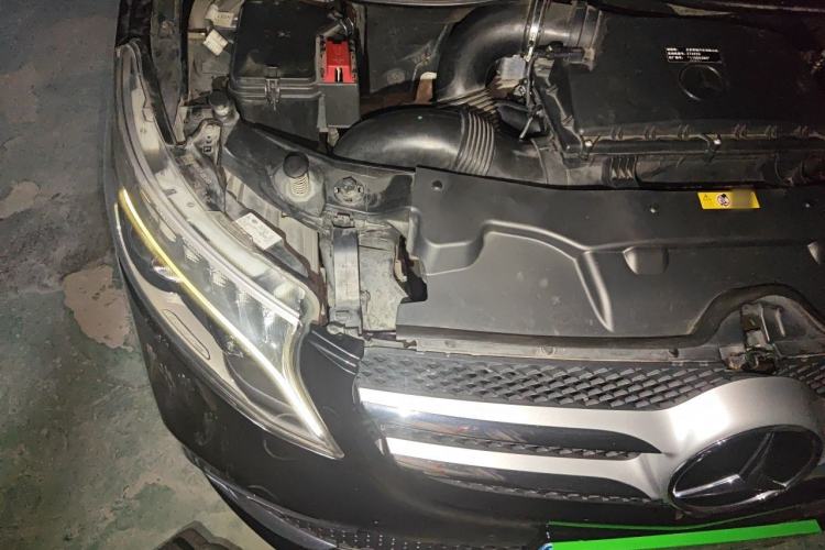 Used Mercedes-Benz V-Class 2020 V 260 Prestige Edition Engine Bay Right