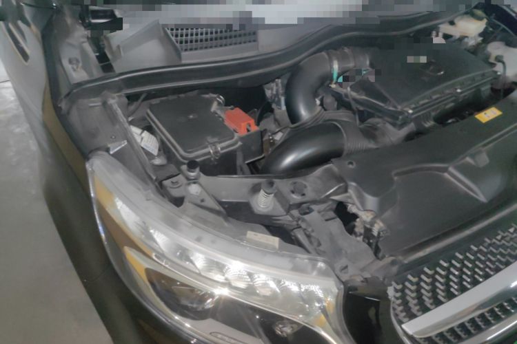 Used Mercedes-Benz V-Class 2020 V 260 L Long-wheelbase Luxury Edition Engine Bay Right