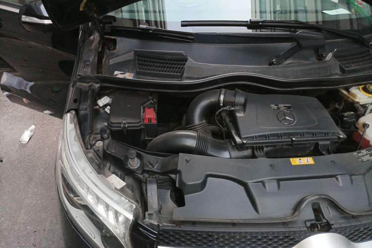 Used Mercedes-Benz V-Class 2020 V 260 Prestige Edition Engine Bay Right