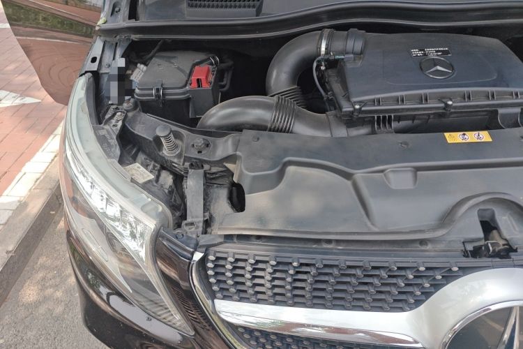 Used Mercedes-Benz V-Class 2020 V 260 L Long-wheelbase Luxury Edition Engine Bay Right
