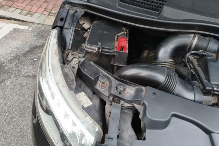 Used Mercedes-Benz V-Class 2020 V 260 Avantgarde Edition Engine Bay Right