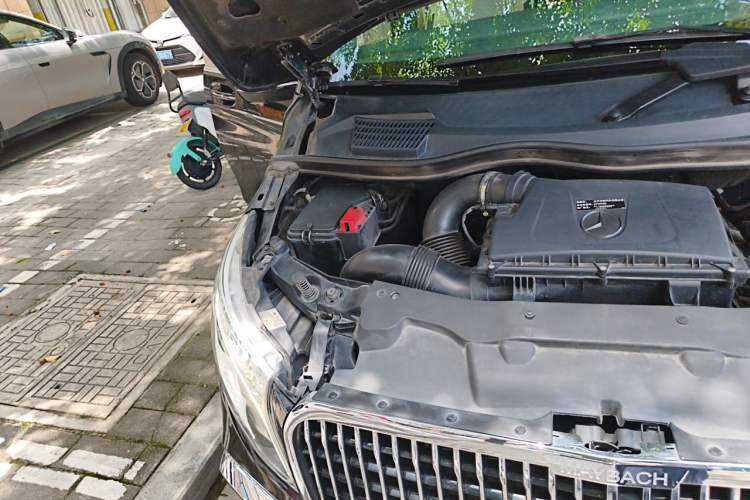 Used Mercedes-Benz V-Class 2020 V 260 L Long-wheelbase Luxury Edition Engine Bay Right