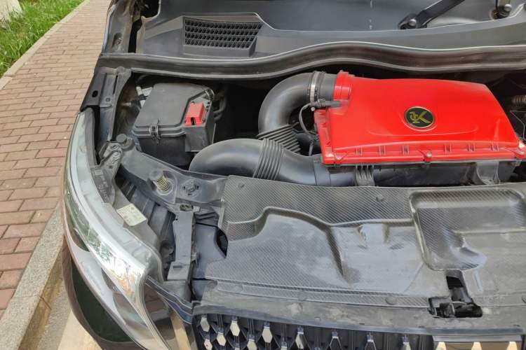 Used Mercedes-Benz V-Class 2020 V 260 L Long-wheelbase Luxury Edition Engine Bay Right