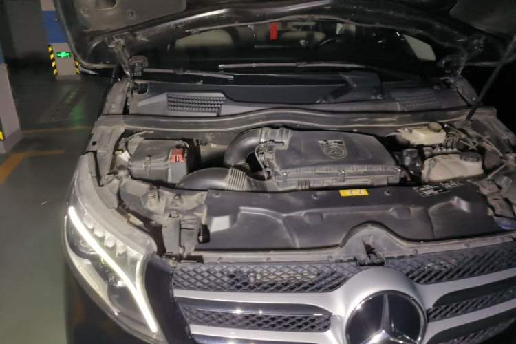 Used Mercedes-Benz V-Class 2020 V 260 Prestige Edition Engine Bay Right