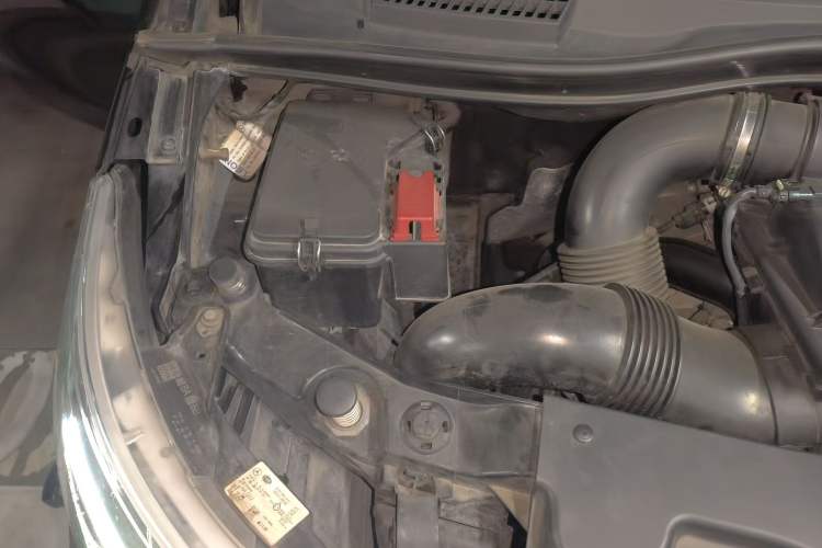 Used Mercedes-Benz V-Class 2020 V 260 L Long-wheelbase Luxury Edition Engine Bay Right