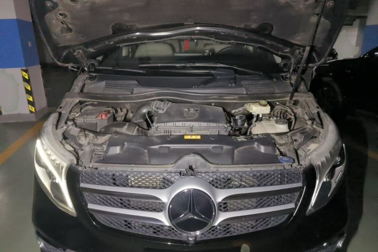 Used Mercedes-Benz V-Class 2020 V 260 Prestige Edition Engine Bay