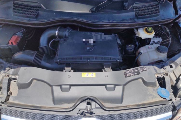 Used Mercedes-Benz V-Class 2020 V 260 Avantgarde Edition Engine Bay