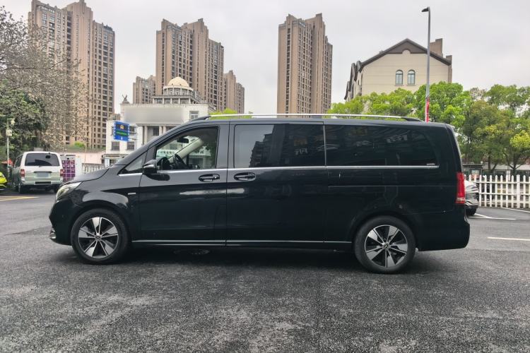 Used Mercedes-Benz V-Class 2020 V 260 L Long-wheelbase Luxury Edition Exterior 1