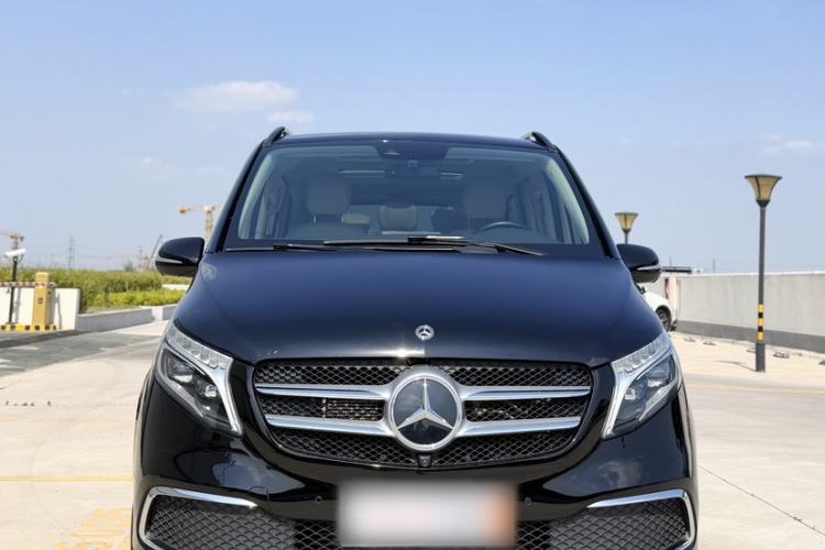 Used Mercedes-Benz V-Class 2020 V 260 Prestige Edition Exterior 1