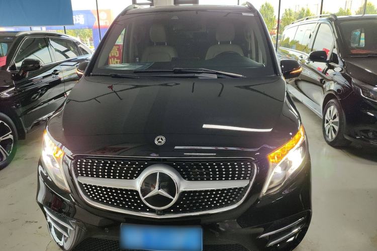 Used Mercedes-Benz V-Class 2020 V 260 L Long-wheelbase Luxury Edition Exterior 1