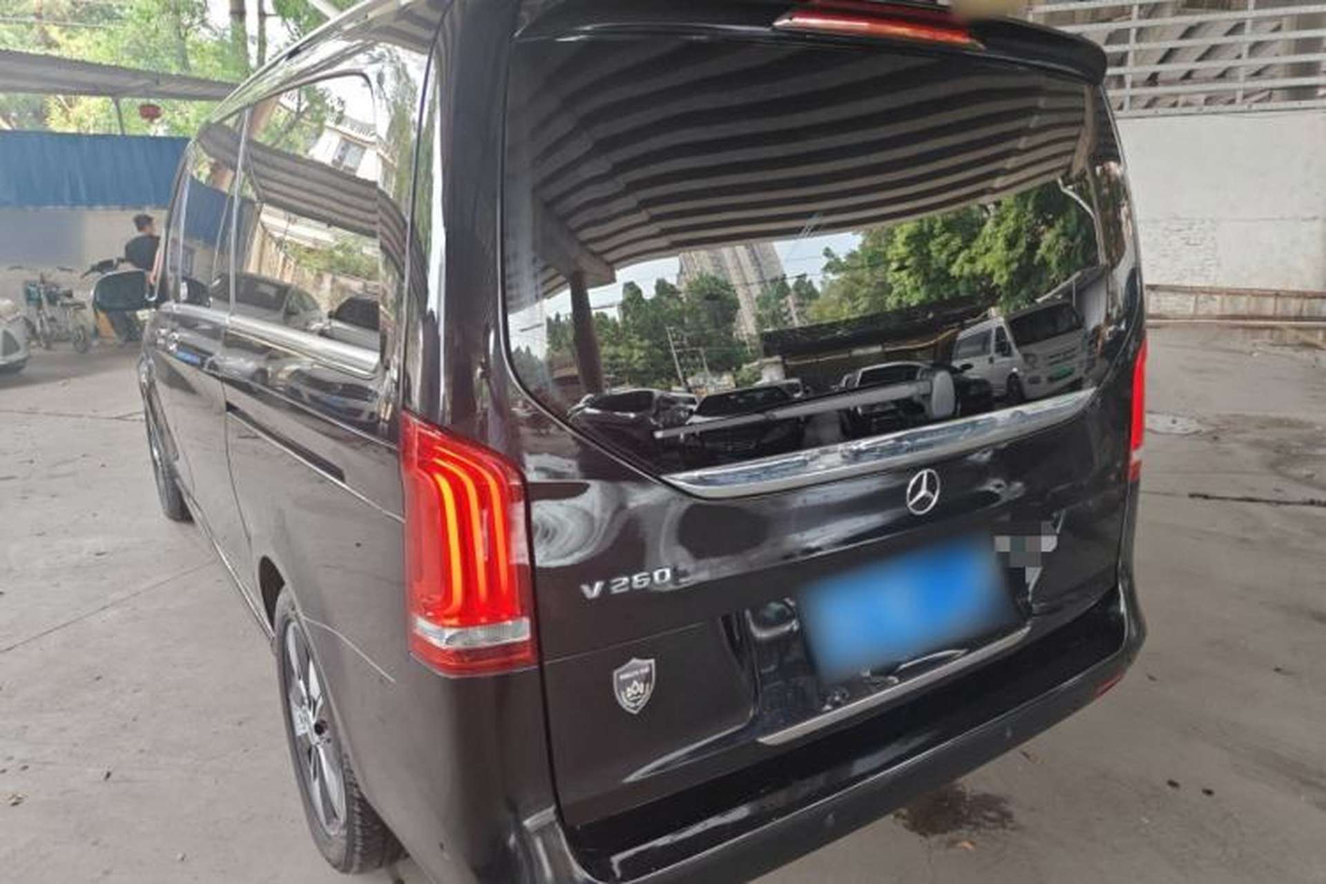 Used Mercedes-Benz V-Class 2020 V 260 Prestige Edition Exterior 2