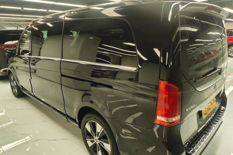 Used Mercedes-Benz V-Class 2020 V 260 L Long-wheelbase Luxury Edition Exterior 2