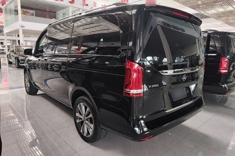 Used Mercedes-Benz V-Class 2020 V 260 Avantgarde Edition Exterior 2
