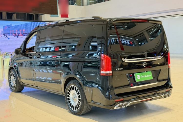 Used Mercedes-Benz V-Class 2020 V 260 Avantgarde Edition Exterior 2
