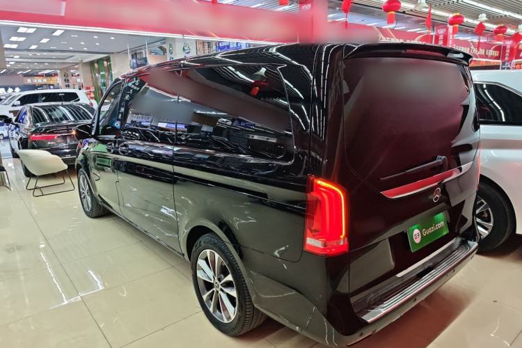 Used Mercedes-Benz V-Class 2020 V 260 Avantgarde Edition Exterior 2