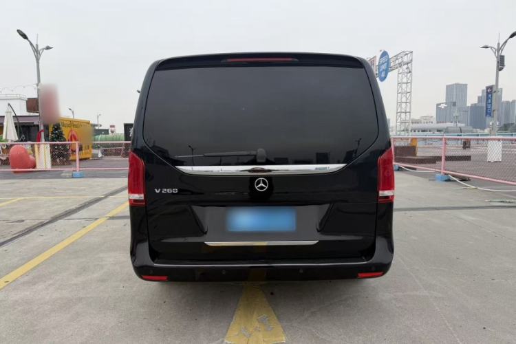 Used Mercedes-Benz V-Class 2020 V 260 Avantgarde Edition Exterior 2