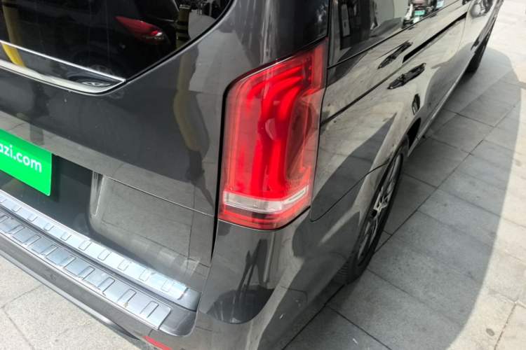 Used Mercedes-Benz V-Class 2020 V 260 L Long-wheelbase Luxury Edition Exterior 3