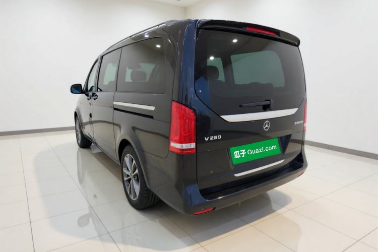 Used Mercedes-Benz V-Class 2020 V 260 Avantgarde Edition Exterior 3