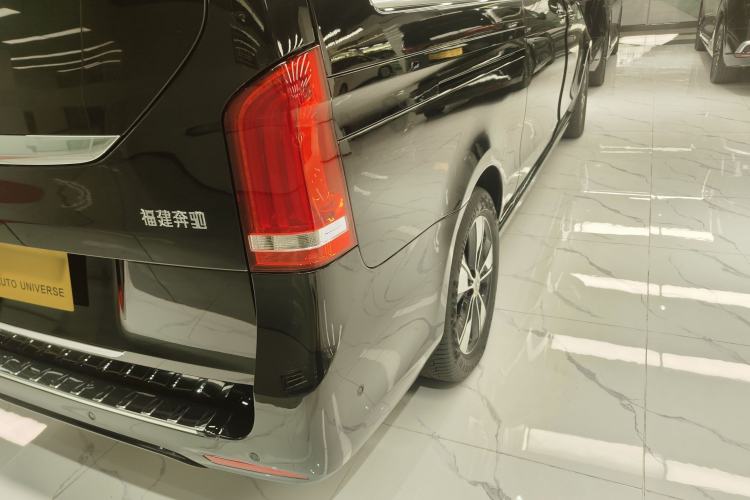 Used Mercedes-Benz V-Class 2020 V 260 L Long-wheelbase Luxury Edition Exterior 3