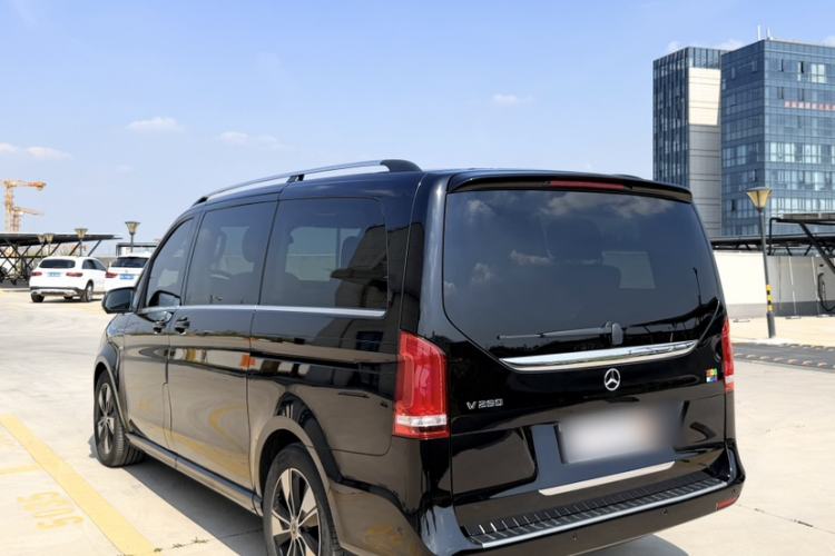 Used Mercedes-Benz V-Class 2020 V 260 Prestige Edition Exterior 3