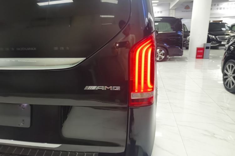 Used Mercedes-Benz V-Class 2020 V 260 Avantgarde Edition Exterior 3