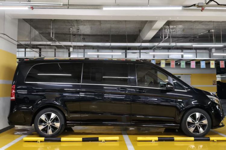 Used Mercedes-Benz V-Class 2020 V 260 L Long-wheelbase Luxury Edition Exterior 4