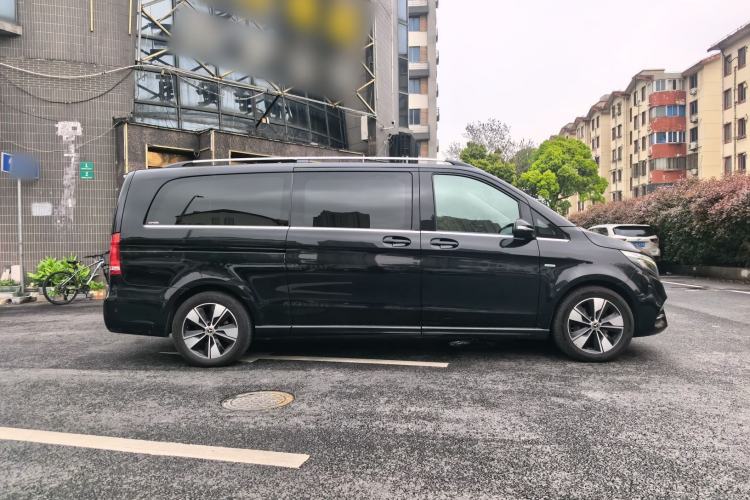 Used Mercedes-Benz V-Class 2020 V 260 L Long-wheelbase Luxury Edition Exterior 4