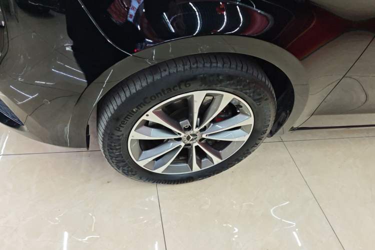 Used Mercedes-Benz V-Class 2020 V 260 Avantgarde Edition Exterior 4