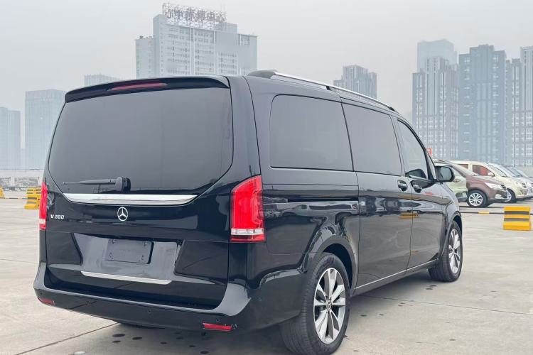 Used Mercedes-Benz V-Class 2020 V 260 Avantgarde Edition Exterior 4