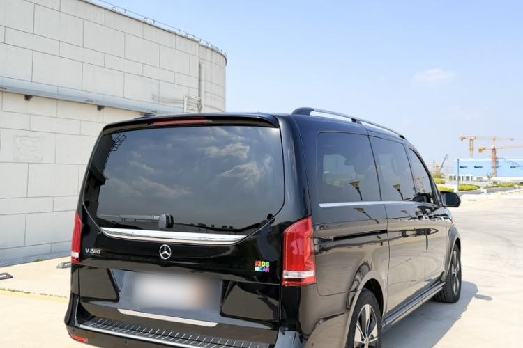 Used Mercedes-Benz V-Class 2020 V 260 Prestige Edition Exterior 4