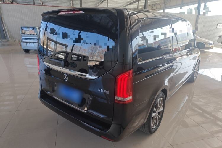 Used Mercedes-Benz V-Class 2020 V 260 Avantgarde Edition Exterior 5